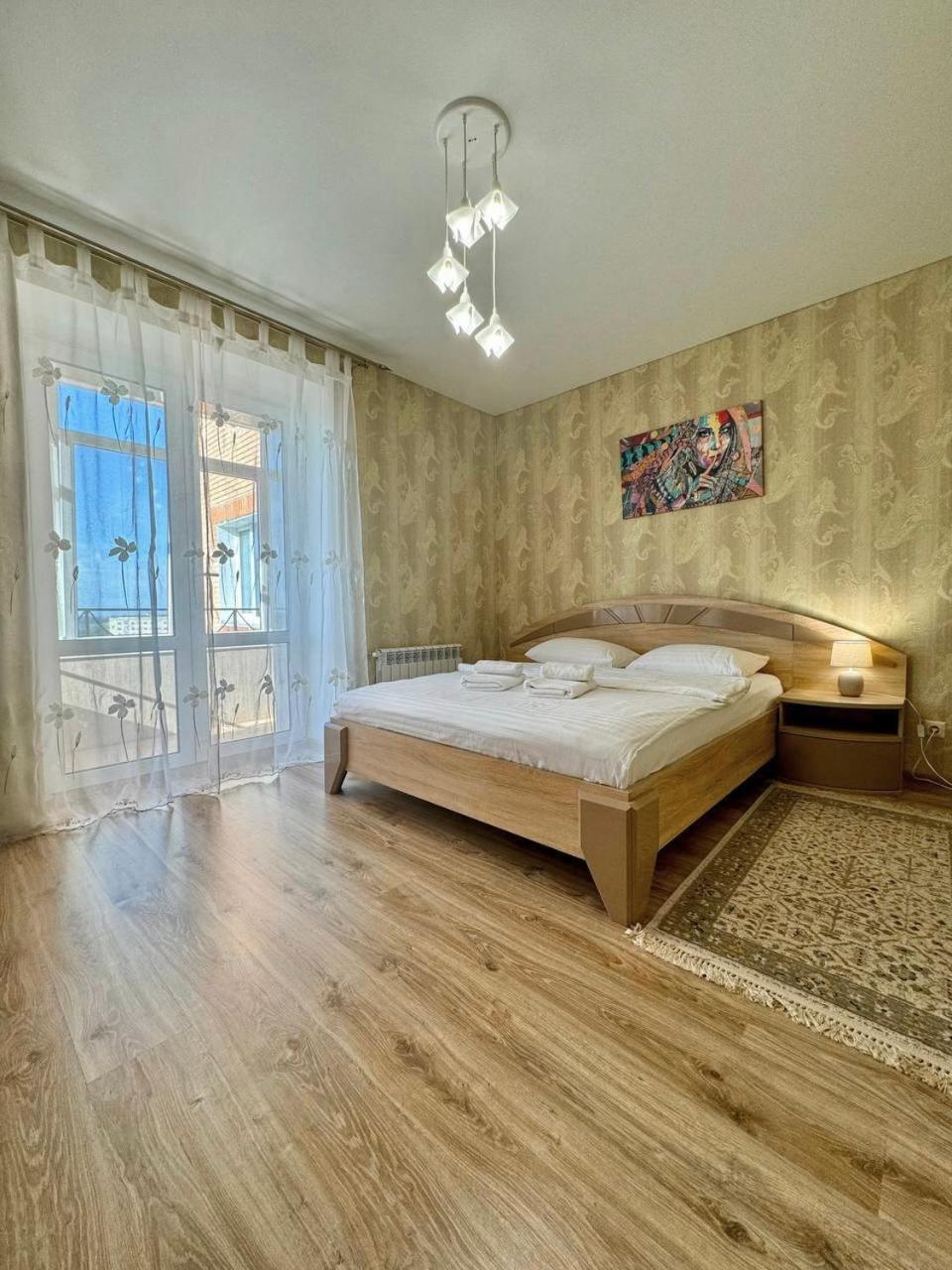 НОВЫЙ дом, в самом ЦЕНТРЕ, свежий ремонт Полтава Экстерьер фото